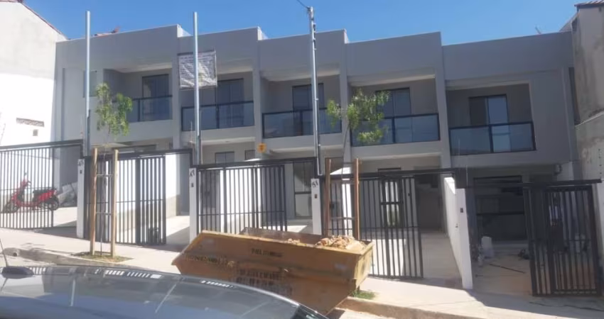 Casa com 3 quartos à venda na Rua Professor Massanielo Santos, Planalto, Belo Horizonte