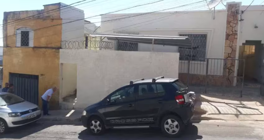 Casa com 3 quartos à venda na Rua Tapira, Renascença, Belo Horizonte