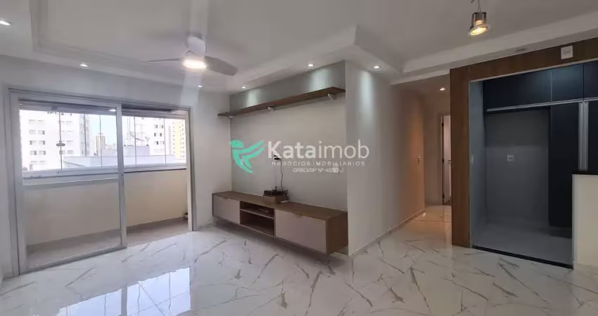 Apartamento  lindo de 3 dormitórios modernizado à venda, sacada envidraçada, suíte e vaga