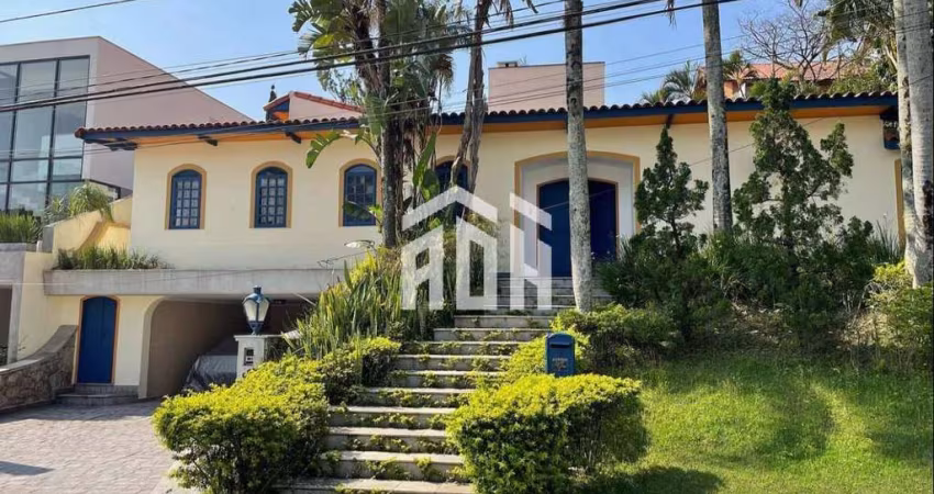 Casa Térrea com Piscina e Amplo Jardim em Alphaville Residencial 03