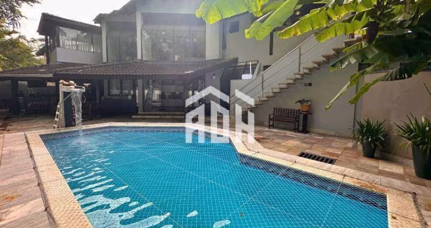 Casa Espaçosa com Estrutura e Lazer Privativo Residencial Três - Alphaville