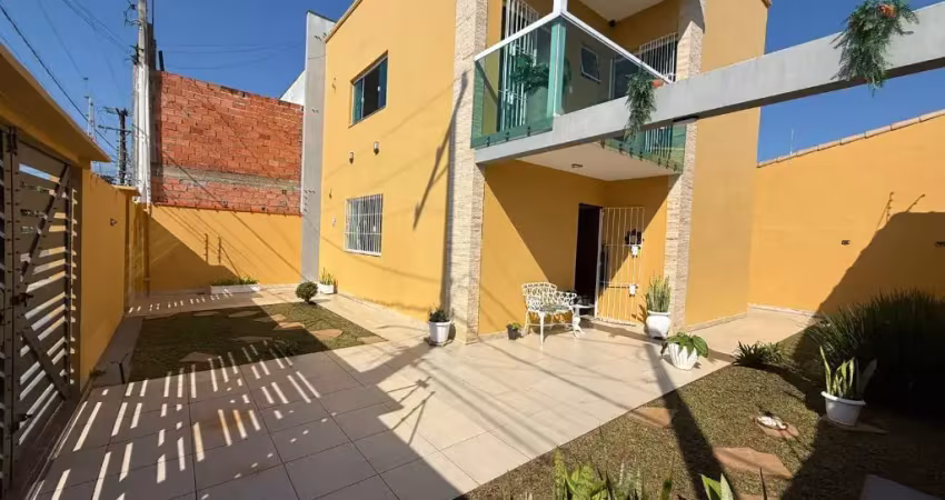 Sobrado lindo perto do mar itanhaém cibratel  3 dormitórios sendo 2 suites
