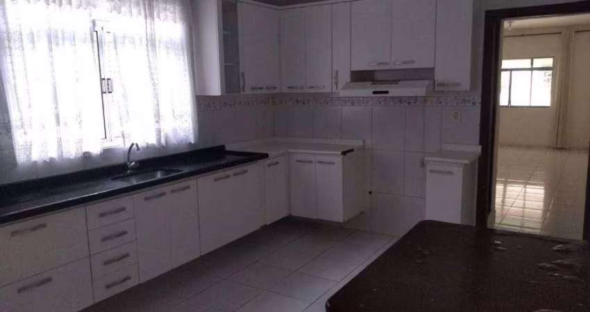 Sobrado com 3 dormitórios à venda, 220 m² por R$ 510.000,00 - Cooperativa - São Bernardo do Campo/SP