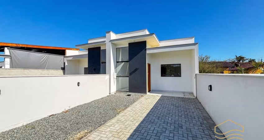 Casa averbada com 3 quartos sendo 1 suíte em Barra do Sul - Costeira