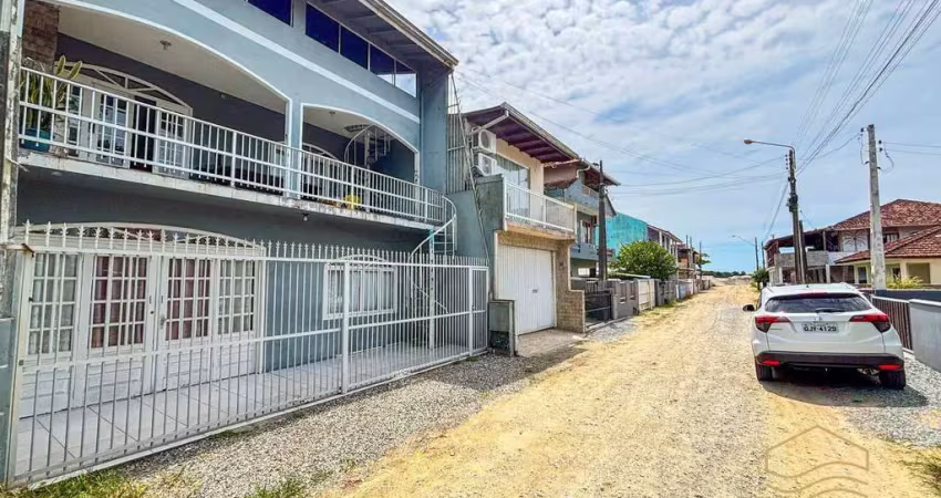 Triplex à 50 metros da lagoa da boca da barra - balneário barra do sul