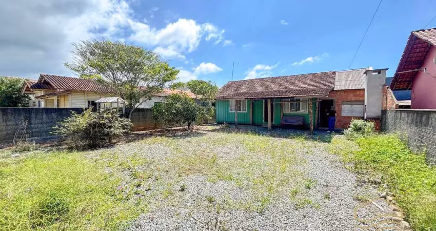 Casa com 3 quartos na praia da salinas - balneário barra do sul