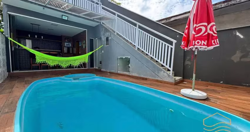 Sobrado geminado com piscina na costeira, balneário barra do sul