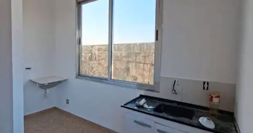 Kitnet / Stúdio para alugar na Avenida Arujá, Colina Maria Luíza (Jordanésia), Cajamar