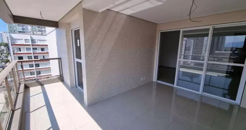 Apartamento alto padrão no Embaré