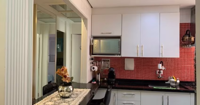 Apartamento 2 Dormitórios com 1 Vaga - Utinga.