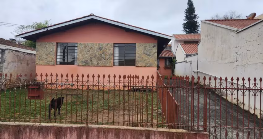 Casa no bacacheri no conjunto solar próximo a escola jaguariaíva