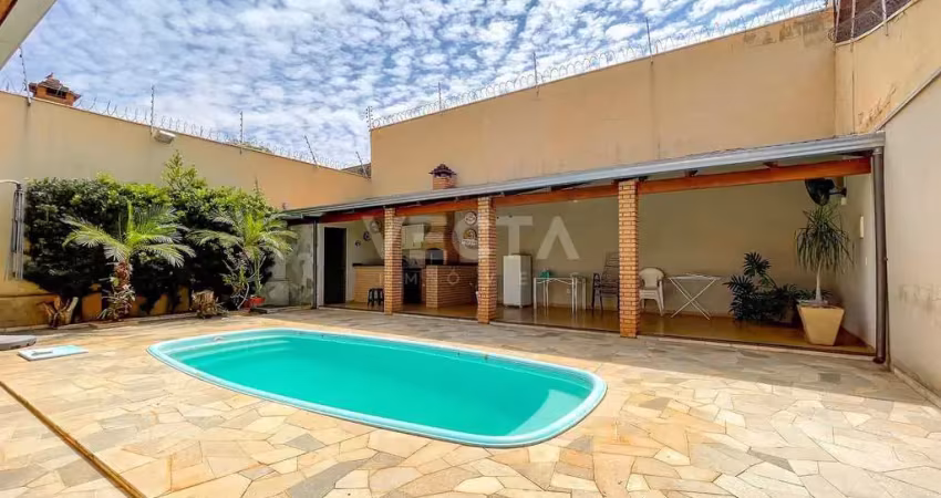 Casa no são marcos com 3 dormitórios, suíte e área de lazer com piscina