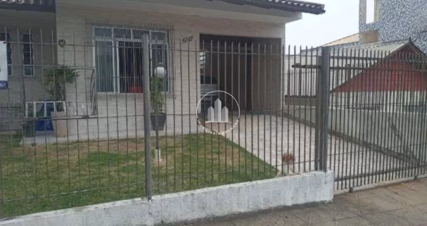 Casa 4 Quartos com Piscina - Coloninha