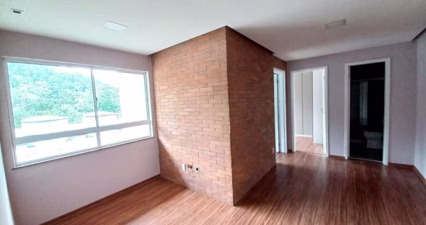 Apartamento com 2 dormitórios à venda, 49 m² por R$ 230.000,00 - Pimenteiras - Teresópolis/RJ