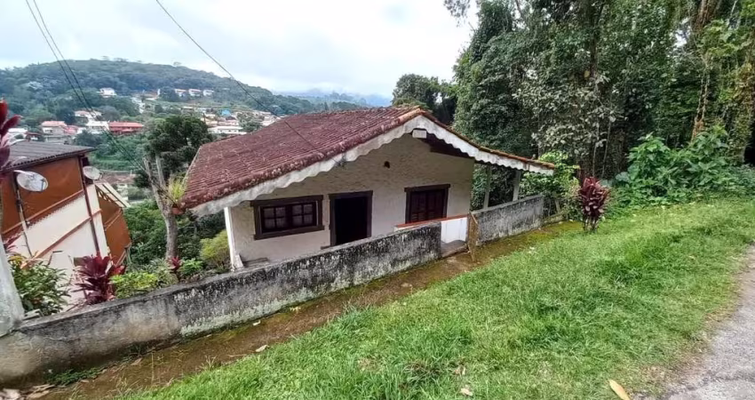 Casa com 2 dormitórios à venda, 90 m² por R$ 360.000,00 - Cascata do Imbuí - Teresópolis/RJ