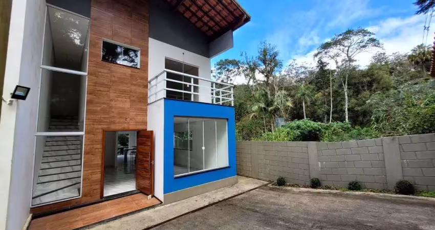 Casa com 4 dormitórios à venda, 216 m² por r$ 850.000 - granja guarani - teresópolis/rj