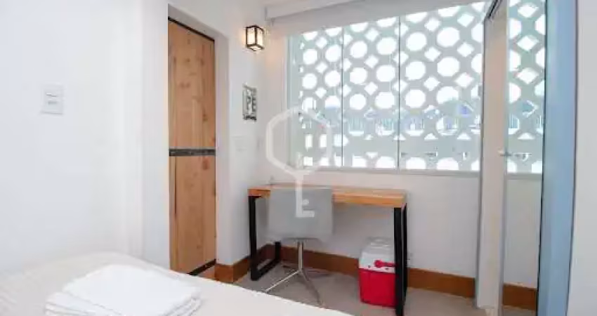 Apartamento com 3 quartos para alugar na Prof. Antônio Maria Teixeira, 120, Leblon, Rio de Janeiro