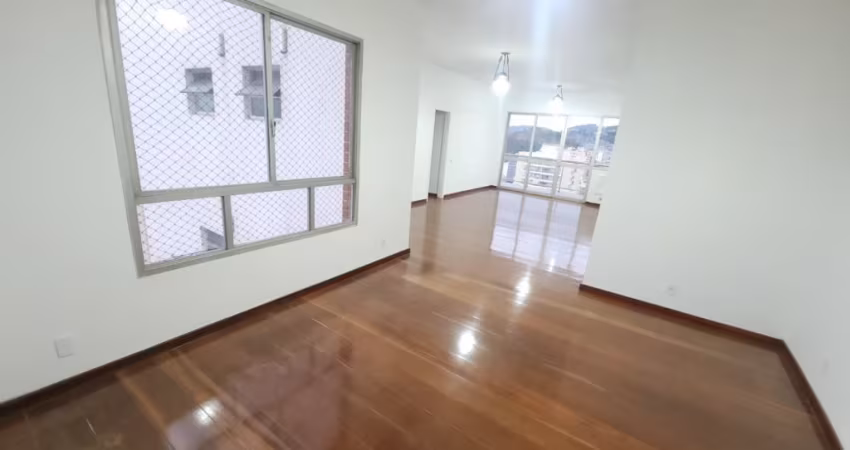 Planta diferenciada com varandão, 3 qts ,2 vgs e infra