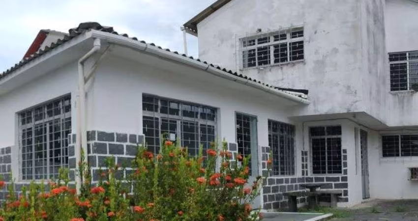 Casa para venda com 290 metros quadrados com 11 quartos na Torre - Recife - PE