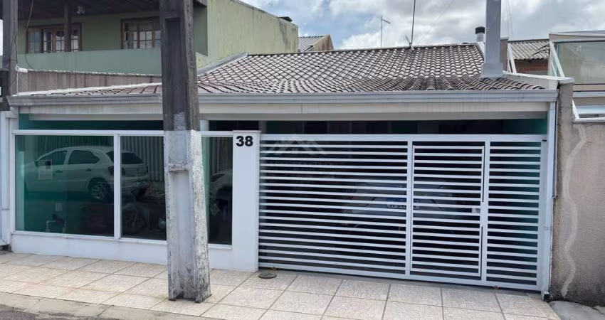 Casa para Venda em Curitiba, CAJURU, 3 dormitórios, 1 banheiro, 2 vagas