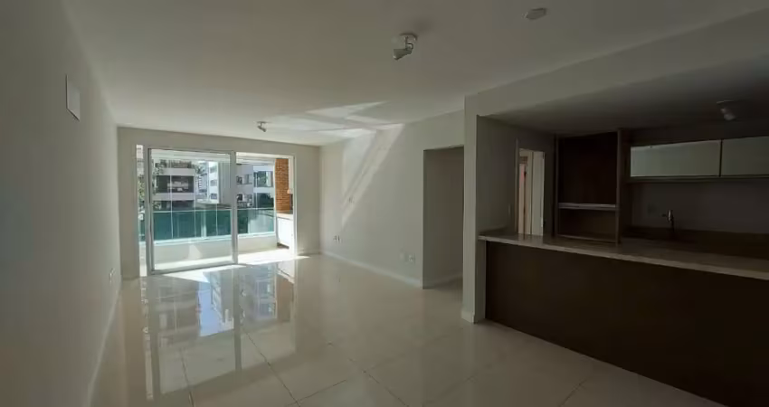 Apartamento com 3 quartos para alugar na Avenida Trompowsky, 399, Centro, Florianópolis