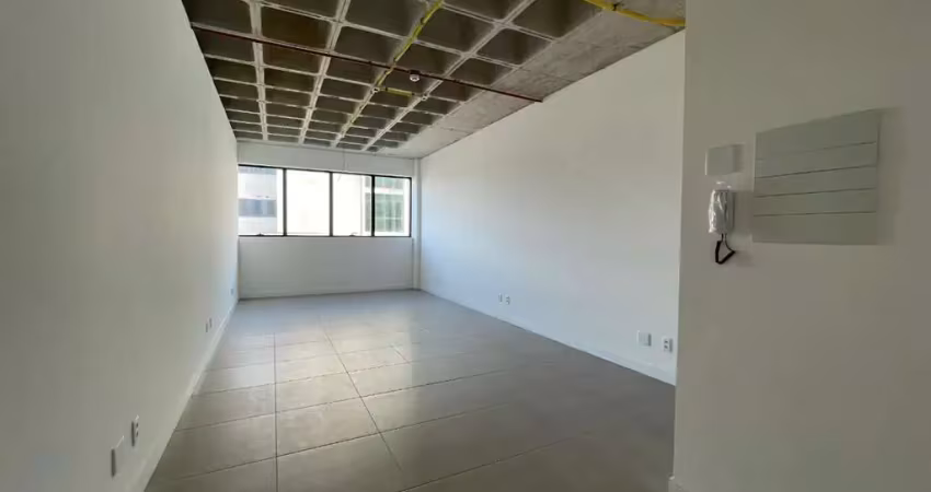 Sala comercial para alugar na Rodovia José Carlos Daux, 500, João Paulo, Florianópolis