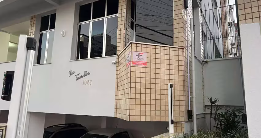 Apartamento com 2 quartos para alugar na Avenida Engenheiro Max de Souza, 1068, Coqueiros, Florianópolis