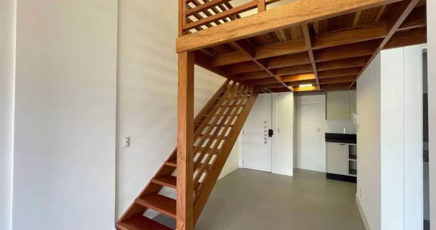 Loft com 2 quartos para alugar na Rodovia Virgílio Várzea, 1006, Saco Grande, Florianópolis