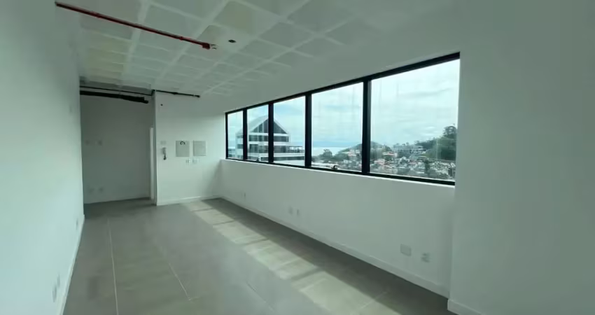 Sala comercial para alugar na Rodovia José Carlos Daux, 500, João Paulo, Florianópolis