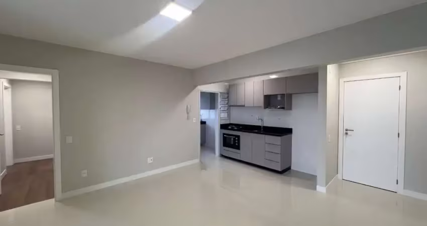 Apartamento com 3 quartos para alugar na Rua Orlando Odilio Koerich, 106, Jardim Atlântico, Florianópolis