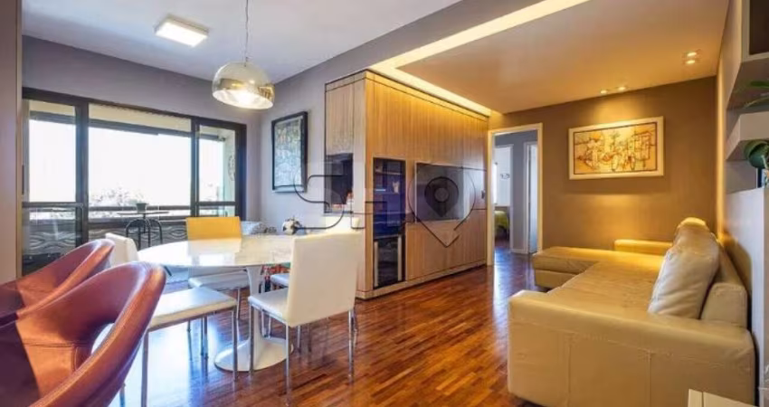 APARTAMENTO À VENDA EM PINHEIROS 3 QUARTOS 2 VAGAS REFORMADO