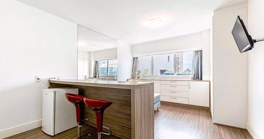 Excelente Studio Mobiliado em Home Club no Centro Cívico, com 31m²!