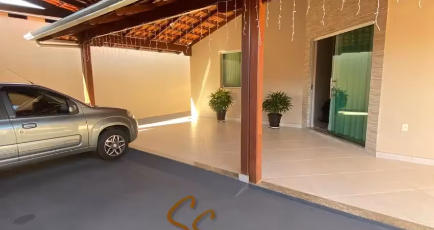 Casa à venda no bairro Nossa Senhora do Rosário – Mateus Leme/MG Área: 360m²