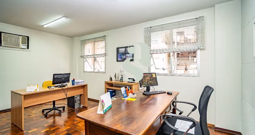 Sala comercial à venda no Batel - 2 salas, 2 banheiros, 2 garagem cobertas