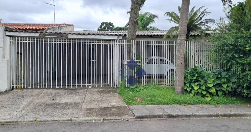 CASA TÉRREA ACONCHEGANTE, EM LOCALIZAÇÃO PRIVILEGIADA DO ORLEANS, CURITIBA, PR