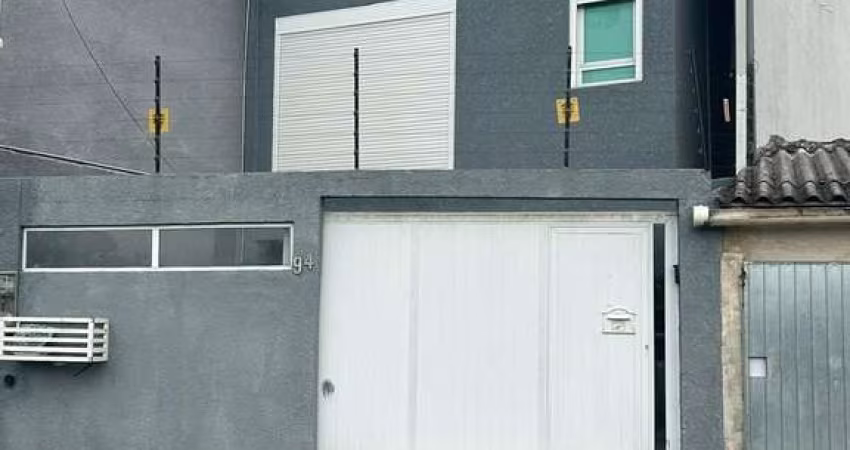 Casa com 3 quartos à venda na Benjamim Gelinski, 94, Uberaba, Curitiba