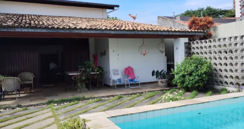 VENDE-SE EXCELENTE CASA DUPLEX NA PITUBA – RESIDENCIAL OU COMERCIAL