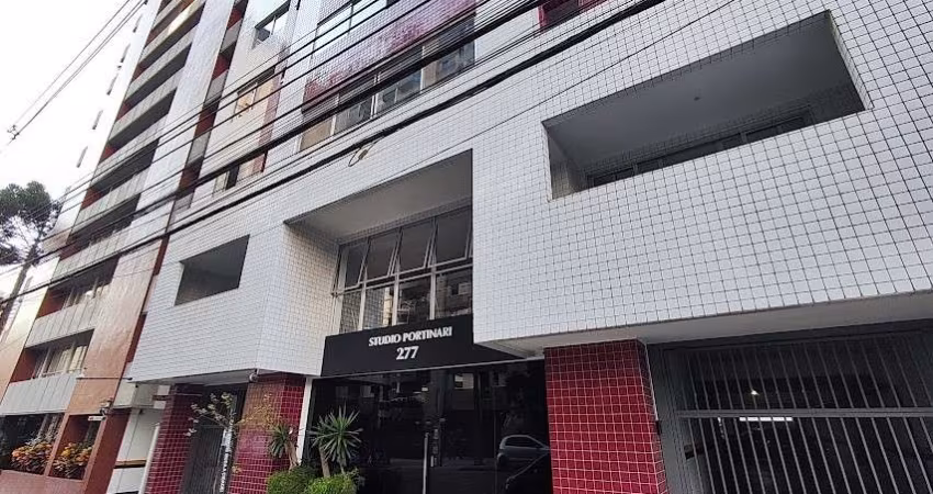 Kitinet para alugar, 40.00 m2 por R$1500.00  - Centro - Curitiba/PR