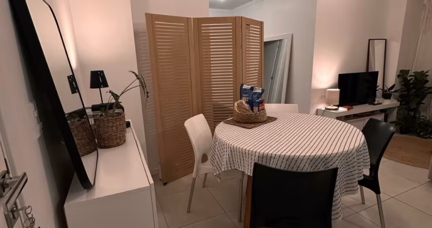 Apartamento 2 Dormitórios (1 suite) e 2 vagas semi mobiliado na Praia Brava