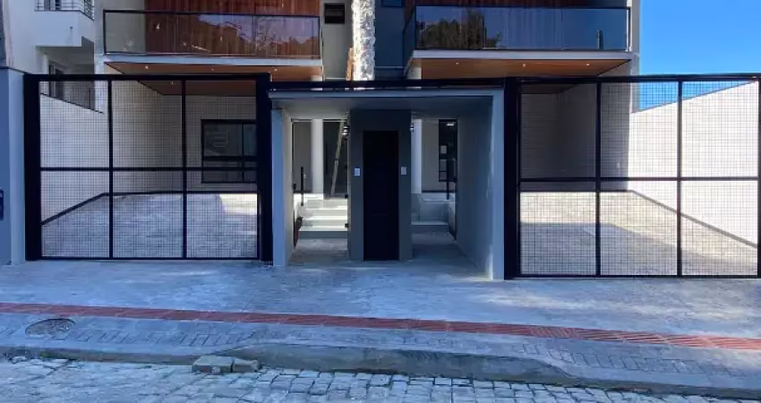 Sobrado geminado com 135 m² de padrão premium, 1 suíte + 2 dormitórios