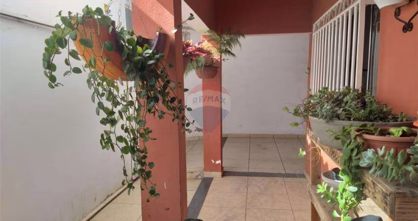 casa a venda com quintal no sion!