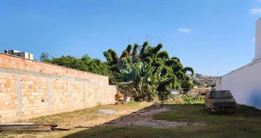 Terreno á venda no  condomínio granja das hortências !