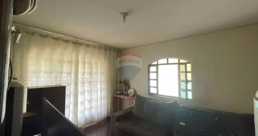 Casa no bairro São Dimas com 2 moradas