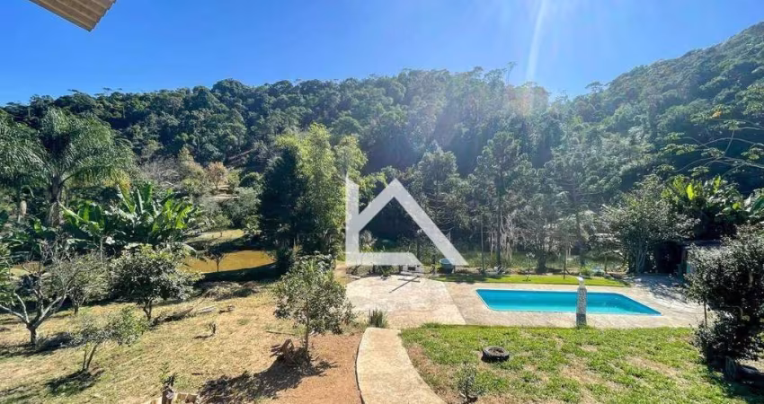 Chácara com 2 dormitórios à venda, 3600 m² por R$ 749.000 - Albuquerque - Teresópolis/RJ