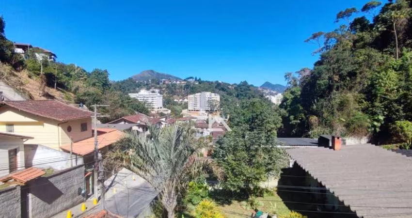 Casa com 4 dormitórios à venda, 145 m² por R$ 340.000 - Artistas - Teresópolis/RJ