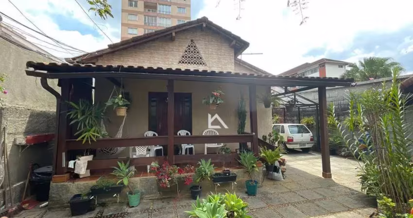 Casa com 5 dormitórios, 154 m² - venda por R$ 990.000,00 ou aluguel por R$ 5.206,43/mês - Alto - Teresópolis/RJ