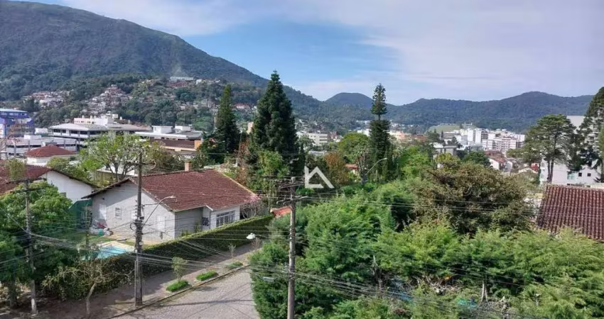 Apartamento com 3 dormitórios à venda, 112 m² por R$ 600.000,00 - Alto - Teresópolis/RJ
