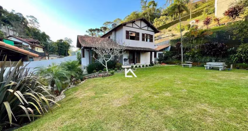 Casa com 4 dormitórios à venda, 370 m² por r$ 1.790.000,00 - panorama - teresópolis/rj