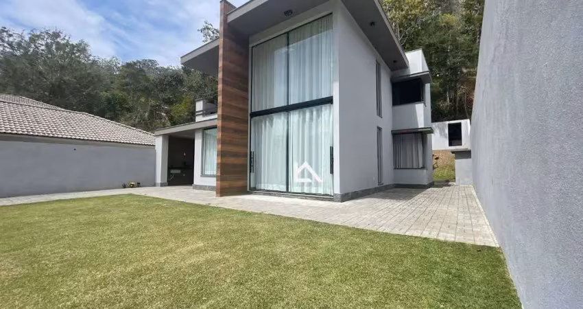 Casa com 3 dormitórios à venda, 150 m² por r$ 1.500.000,00 - quebra frascos - teresópolis/rj