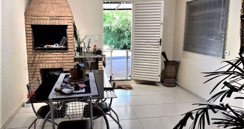 Casa em condomínio excelente localização para venda  3 quartos